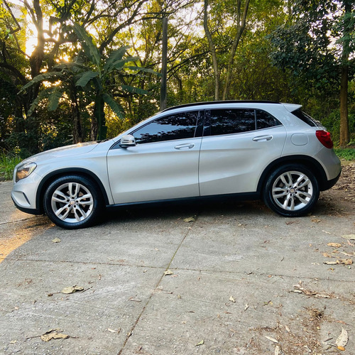 Mercedes-Benz Classe GLA 1.6 Style Turbo Flex 5p