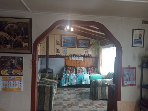 Casa En Venta De 4 Dorm. En Frutillar