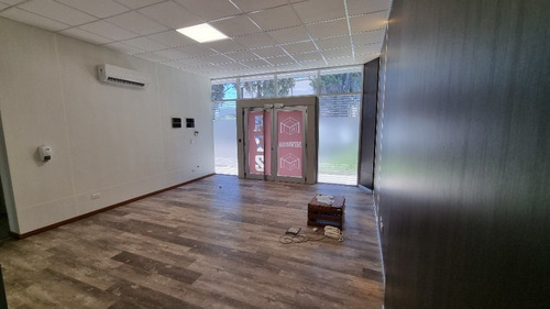 Imagen 3 de 17 de Local Con Vivienda En Venta En Quilmes Oeste