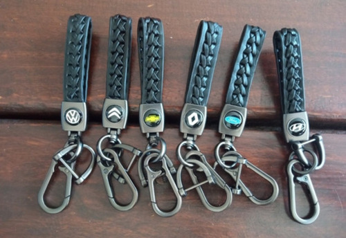 Imagen 5 de 5 de Llavero Premium Auto Símil Volkswagen Metal Cuero(envio S/c)