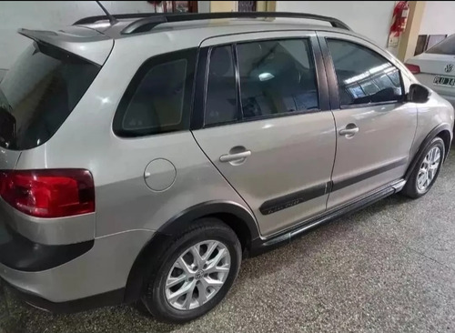 Volkswagen Suran Cross 1.6 Highline 101cv