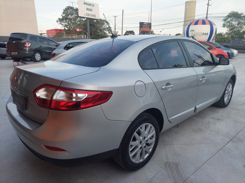 Renault Fluence 2.0 Dynamique Hi-flex 4p