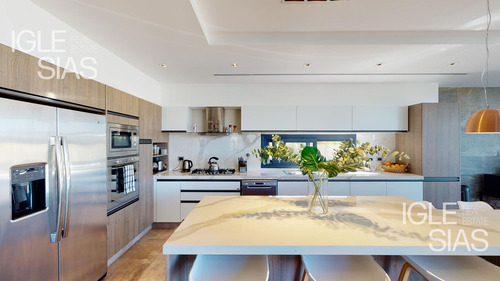 Casa En Venta Al Río 3 Dormitorios En El Yacht, Nordelta
