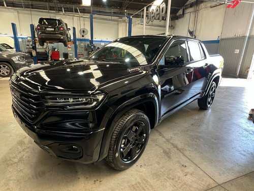 RAM Rampage 2.0 Laramie Night Edition Gme At9 4X4