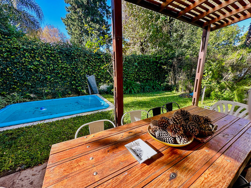 Venta Casa 4 Ambientes Con Jardín Y Pileta Propio Acassuso