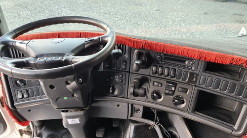 Imagem 12 de 16 de Scania R440 6x2 2015\2015