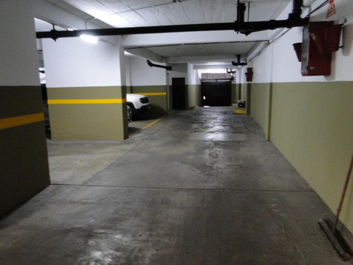Imagen 10 de 10 de Amplias Cocheras En Venta En Almagro - Guardia Vieja 4300