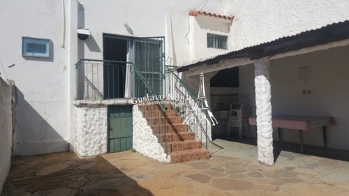 Chalet En Pleno Centro De Piriapolis- Ref: 3310