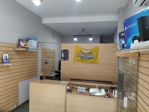 Imagen 3 de 8 de Local Comercial Bahia Blanca Alt 10 A Mts De Av Rivadavia Y Est Ffcc Sarmiento Floresta