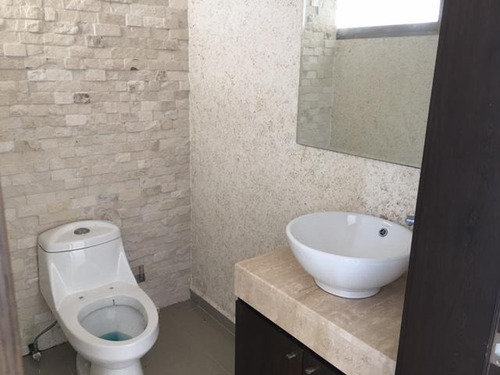 Imagen 14 de 17 de Lomas Del Mar, Casa En Renta Con Jardín, Terraza Y Cuarto De Servicio