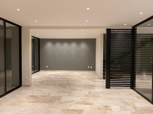 Luxury Home En La Condesa Juriquilla, 4ta Recamara En Pb, C.290 M2, Lujo