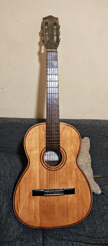 Antigua Guitarra Giannini 