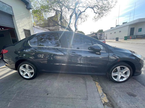 Imagen 4 de 8 de Peugeot 408 2011 2.0 Feline 143cv