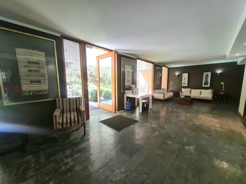 Departamento, Suecia Con C. Antúnez, Con Vista Despejada.