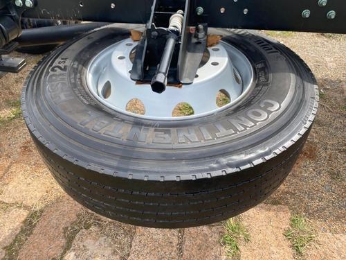 Imagem 5 de 25 de Mercedes Atego 1719/48 - 4x2 - 2018