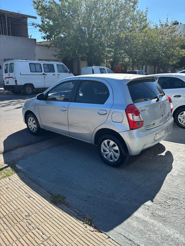 Toyota Etios 1.5 Sedan Xs