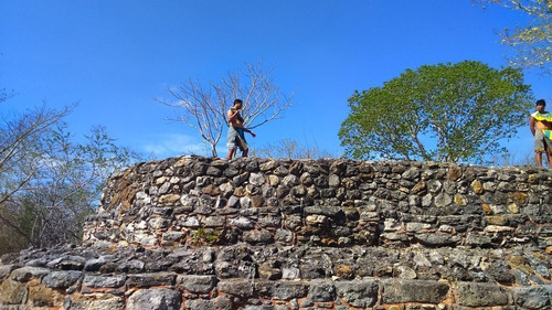 Mágicos Terrenos En Izamal, Yucatán