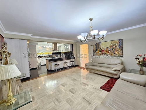 Casa Moderna En Venta Urb El Castaño Zona Privada Con Planta Electrica Y Piscina Se Vende Amoblada Kg:24-19915