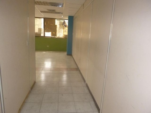 Imagen 3 de 8 de Oficina En Alquiler La Urbina 22-4332 Renta House Los Samanes