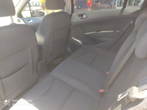Peugeot 408 Allure Triptronic