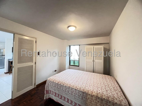 Apartamento En Alquiler En Clnas. De Bello Monte Con Impecable Vista Al Ávila