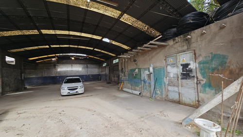 Alquiler: Galpon Con Oficinas Y Playa De Maniobras - Presidente Peron Al 400 - Lomas De Zamora