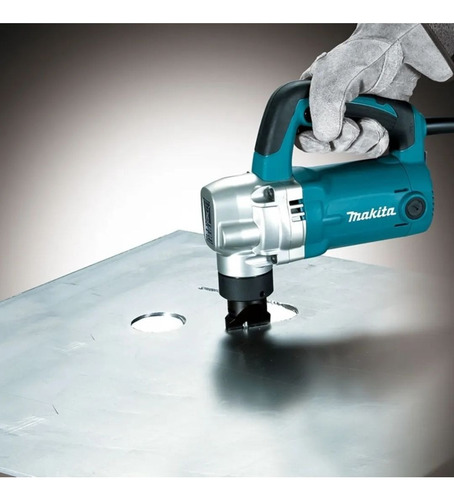 Roedora Makita Corte 1/8 660w Jn3201