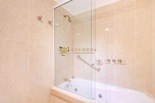 Apartamento De Tres Dormitorios Y Servicio En Venta Le Jardin- Ref: 4042
