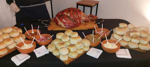 Pernil De Cerdo Para 40/50 Personas.