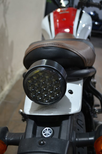 Neo-retro Yamaha Xsr 700, Atractiva Con Excelente Manejo
