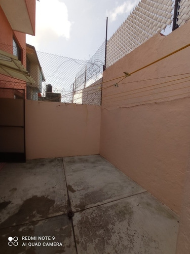 Imagen 7 de 14 de Se Vende Casa Atrás De Galerías Col Tulipanes