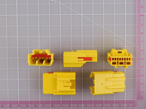 Lot Of 34 Te Connectivity 1719041-1 8 Positions Yell Ccs