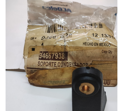 Soporte Condensador Aire Ac. Chevy 2005 2006 2007 (Usado)