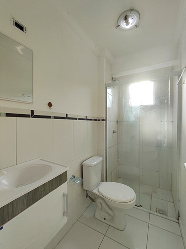Apt 2 Quar/ Itapema Sc, Lado Balneário Camboriú, Torro 890