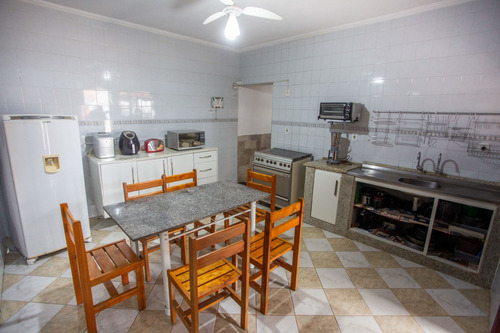 Casa De Temporada Com Piscina E Playground, Próximo À Praia