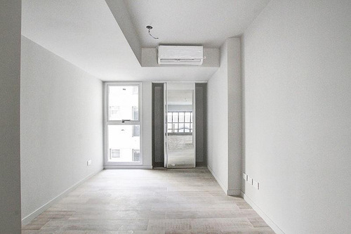 Juncal Y Cerrito. A Estrenar. 1 Y 2 Ambientes En Duplex. Piscina. Solarium. C/parrilla