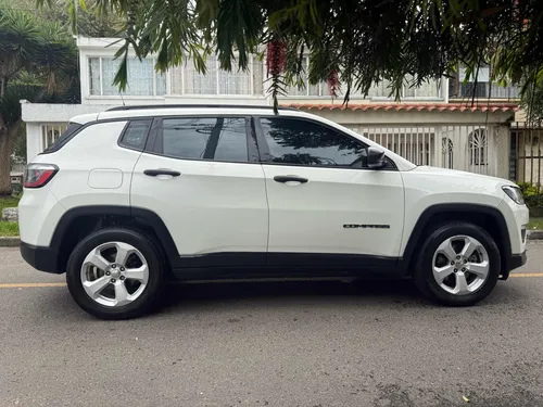 Jeep Compass 2.4 Sport 4x2