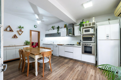 Venta - Casa De 3 Dormitorios, Patio Con Parrillero Y Terraza. Echesortu, Rosario.