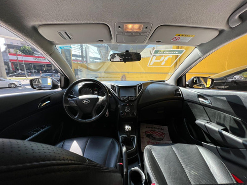 Imagem 9 de 13 de Hyundai Hb20s 1.6 Premium Flex Manual