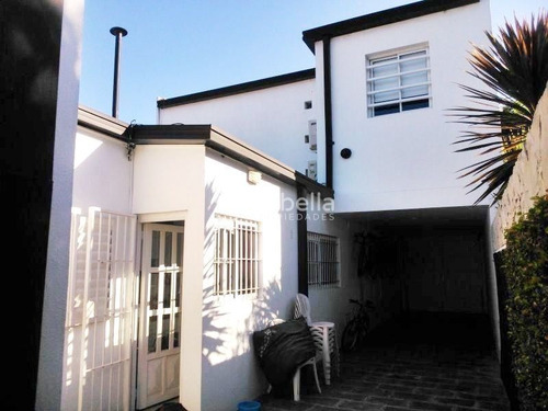 Imagen 4 de 18 de Casa De 3 Dormitorios Con Posibilidad De 4/5, En La Plata.