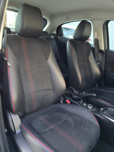 Mazda Mazda 2 2.0 Signature Hatchback At