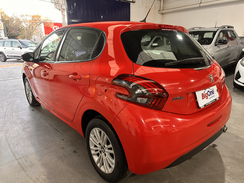 Peugeot 208 1.6 Allure