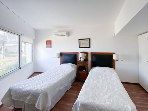 Venta De Casa 2 Dormitorios En Península, Punta Del Este