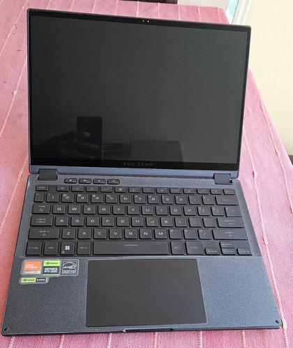 Asus Rog Flow X13 Gv302xi Rtx 4070 R9 7490hs 32gb Ram 1tb (Usado)