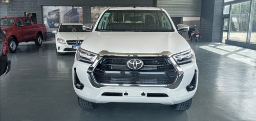 Toyota Hilux 4x2 D/c Srv 2.8 Tdi 6a/t