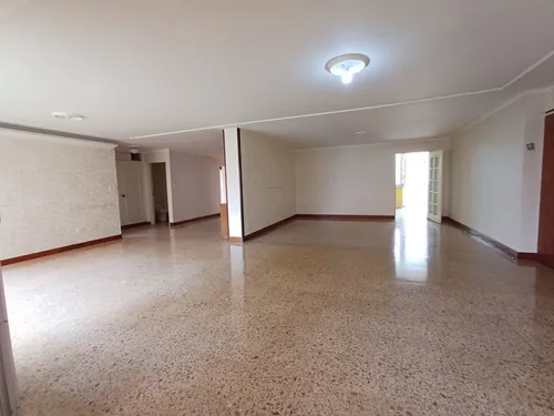 Apartamento En Venta En Laureles. Cod V12638