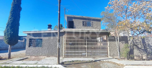 Casa En Venta En Colonia Revolución
