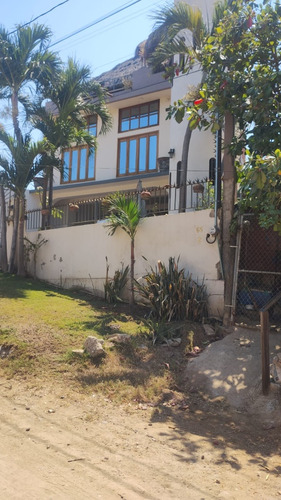 Casa 3 Niveles, Con Vista Al Mar, Bucerías, Nayarit.