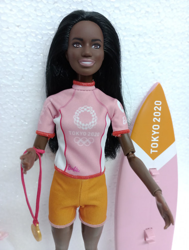 Barbie Profesiones Olimpiadas Tokio 2020 Surfista (Usado)