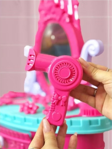 Penteadeira Princesas Infantil Com Banquinho E 13 Acessórios